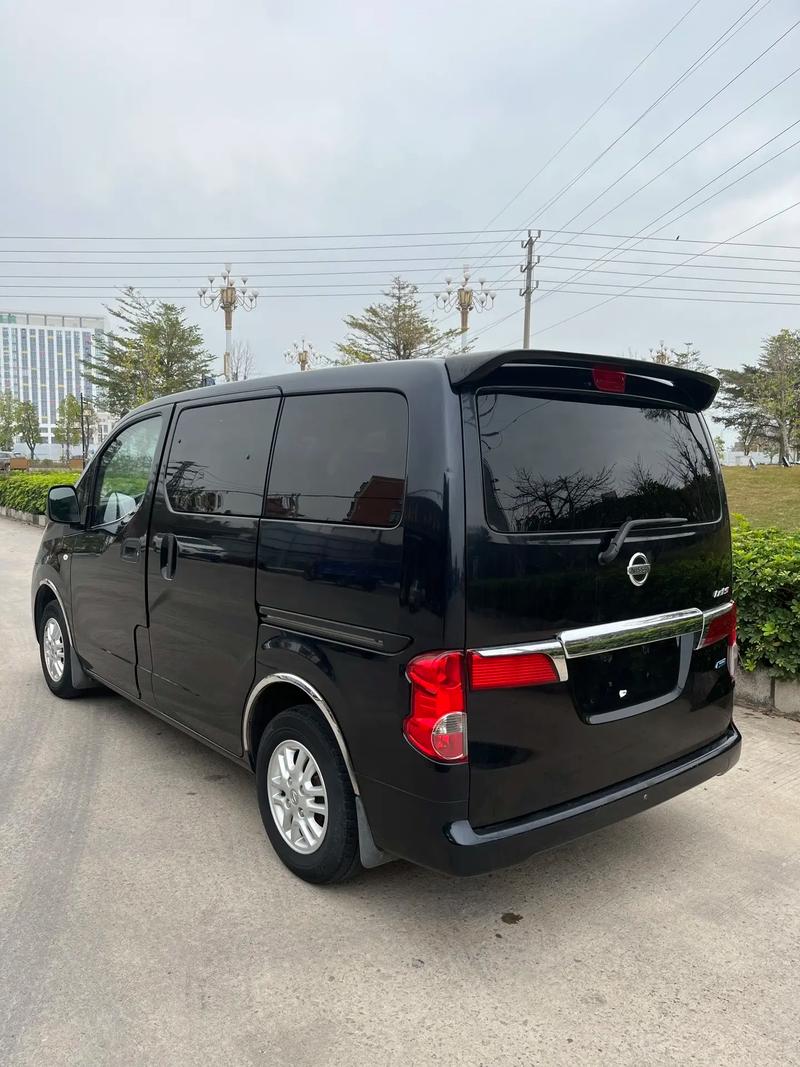 尼桑商务车7座 尼桑商务车7座价格及图片