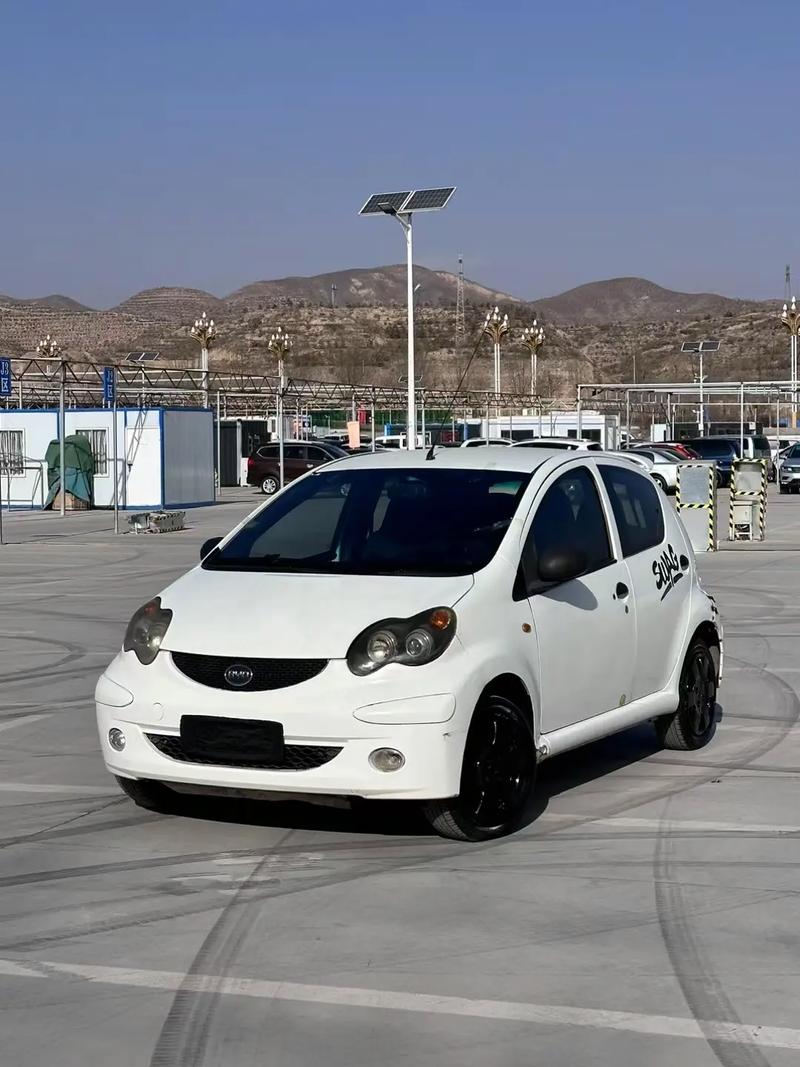 新车比亚迪f0多少钱一辆(新的比亚迪f0多少钱)