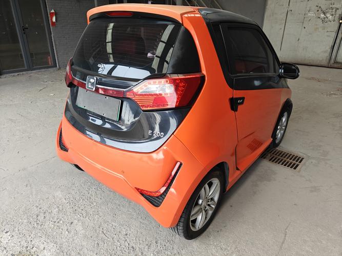 众泰微型电动汽车／众泰微型电动汽车图片