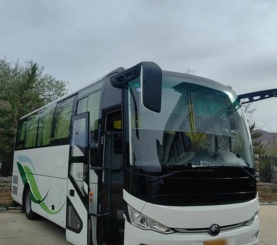 大巴车图片真实照片 大巴车图片高清