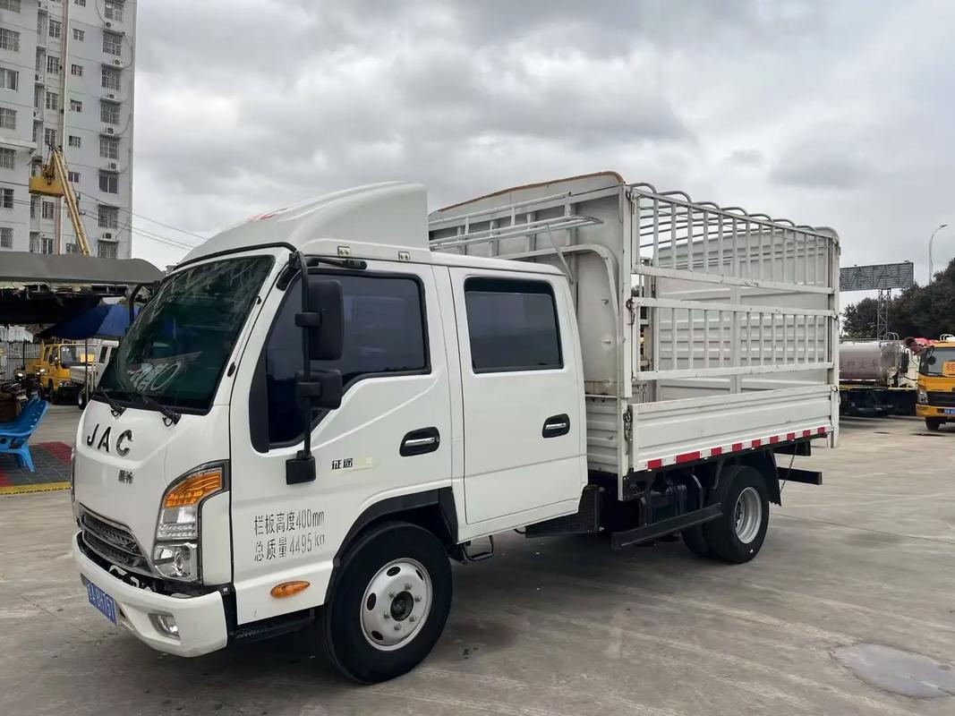 江淮微型小货车(江淮微型小货车康联差三,防尘套有卖的吗？)