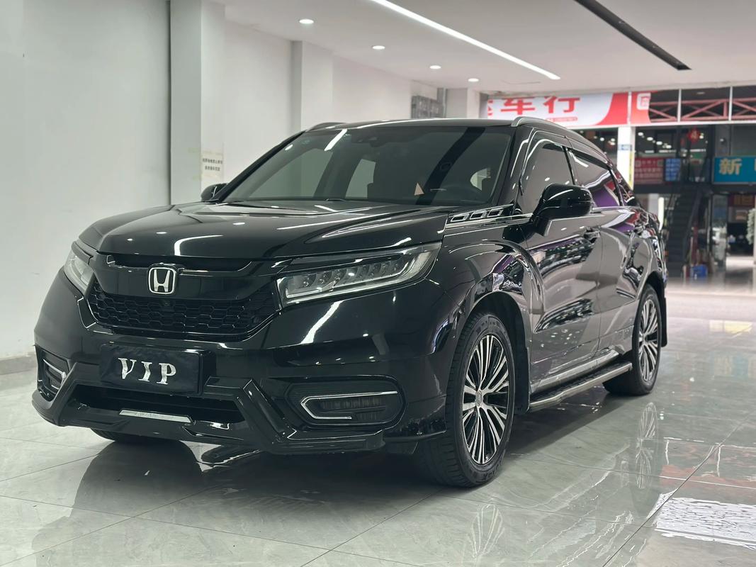 冠道370四驱尊享版落地价,汉兰达尊贵版四驱多少钱