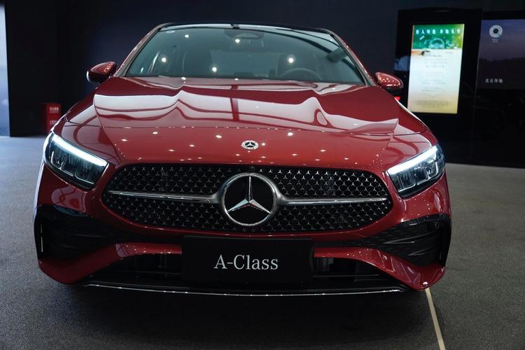 奔驰100万以上的轿车(奔驰一百万以上的轿车)